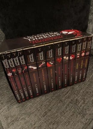 Vampire Diaries Complete Collection